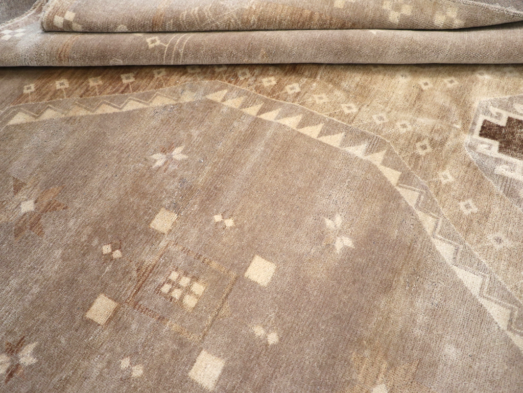 Modern Turkish Anatolian Room Size Carpet, No.32517 - Gss