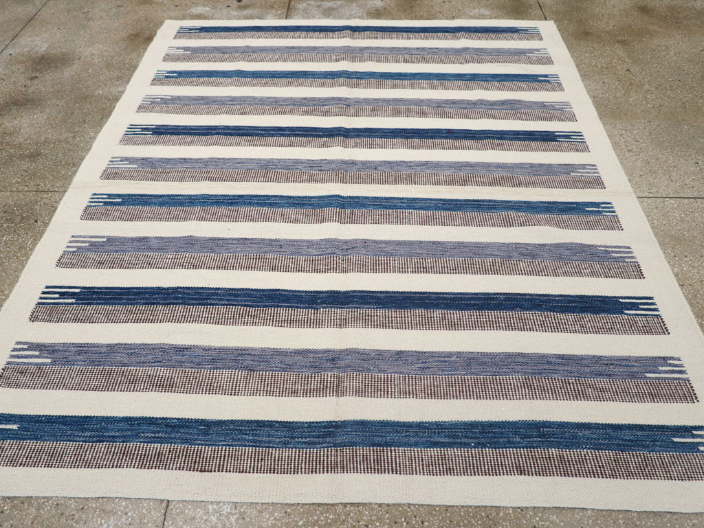 Contemporary Turkish Flatweave Accent Carpet, No.32577 - Gss