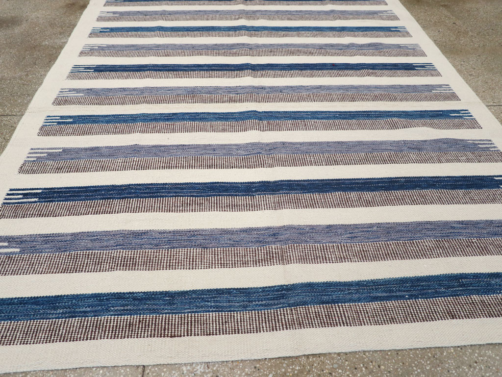 Contemporary Turkish Flatweave Accent Carpet, No.32577 - Gss