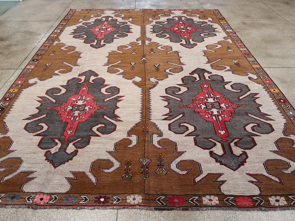 Vintage Turkish Anatolian Room Size Carpet, No.32587 - Gss