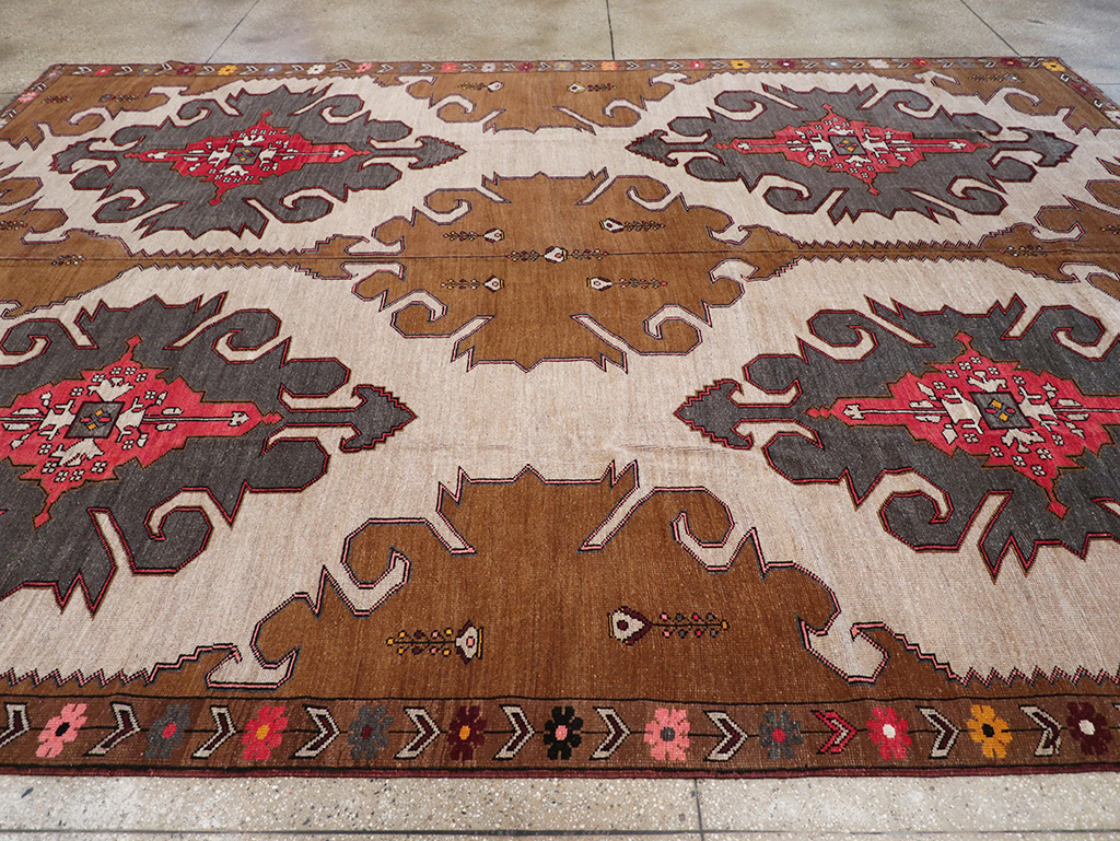 Vintage Turkish Anatolian Room Size Carpet, No.32587 - Gss