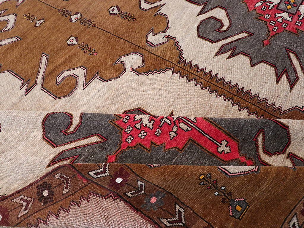 Vintage Turkish Anatolian Room Size Carpet, No.32587 - Gss