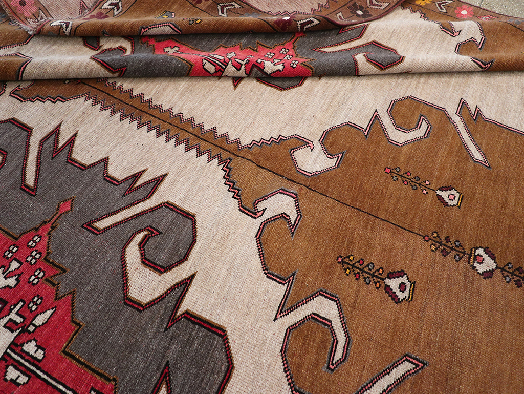 Vintage Turkish Anatolian Room Size Carpet, No.32587 - Gss