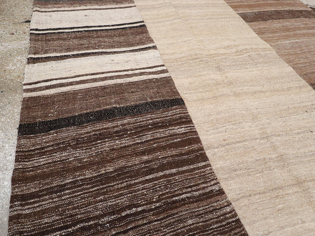 Vintage Persian Flatweave Kilim Room Size Carpet, No.32591 - Gss