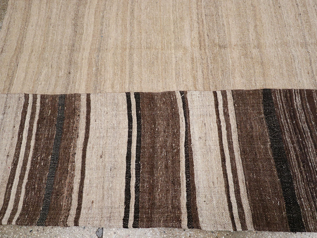 Vintage Persian Flatweave Kilim Room Size Carpet, No.32591 - Gss