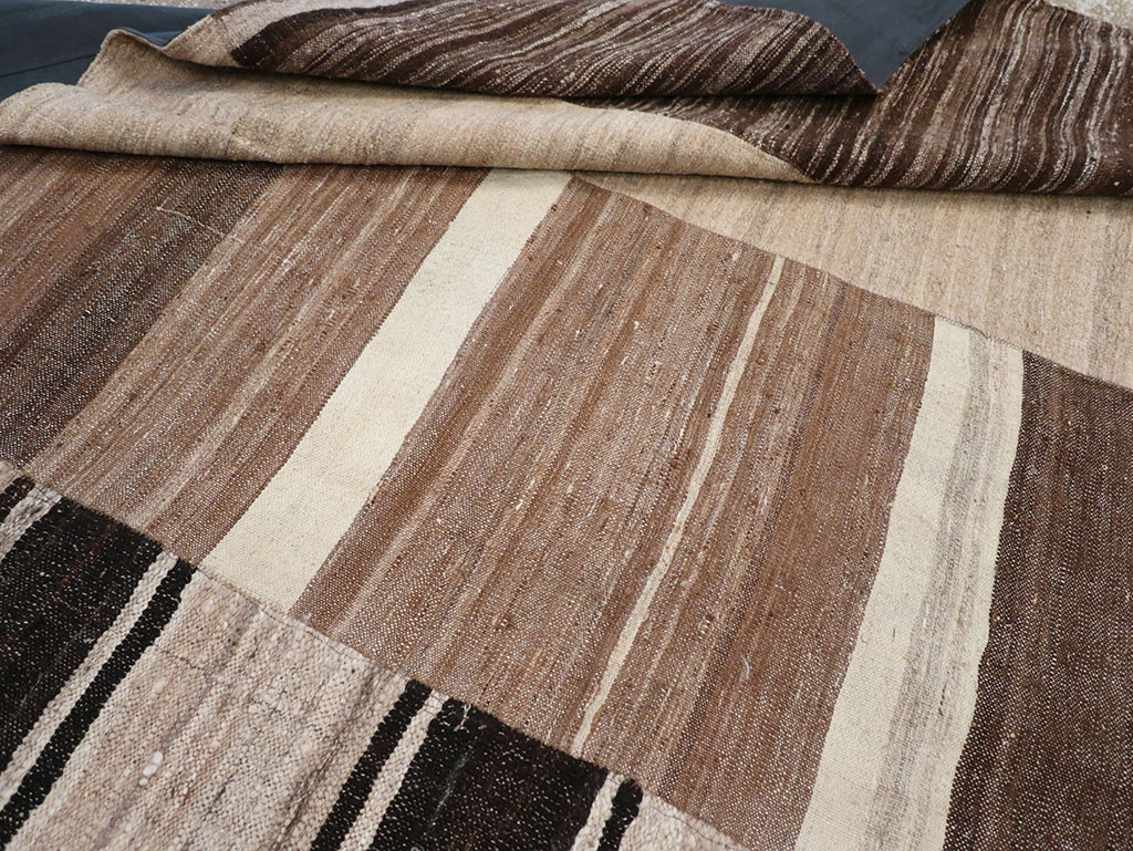 Vintage Persian Flatweave Kilim Room Size Carpet, No.32591 - Gss