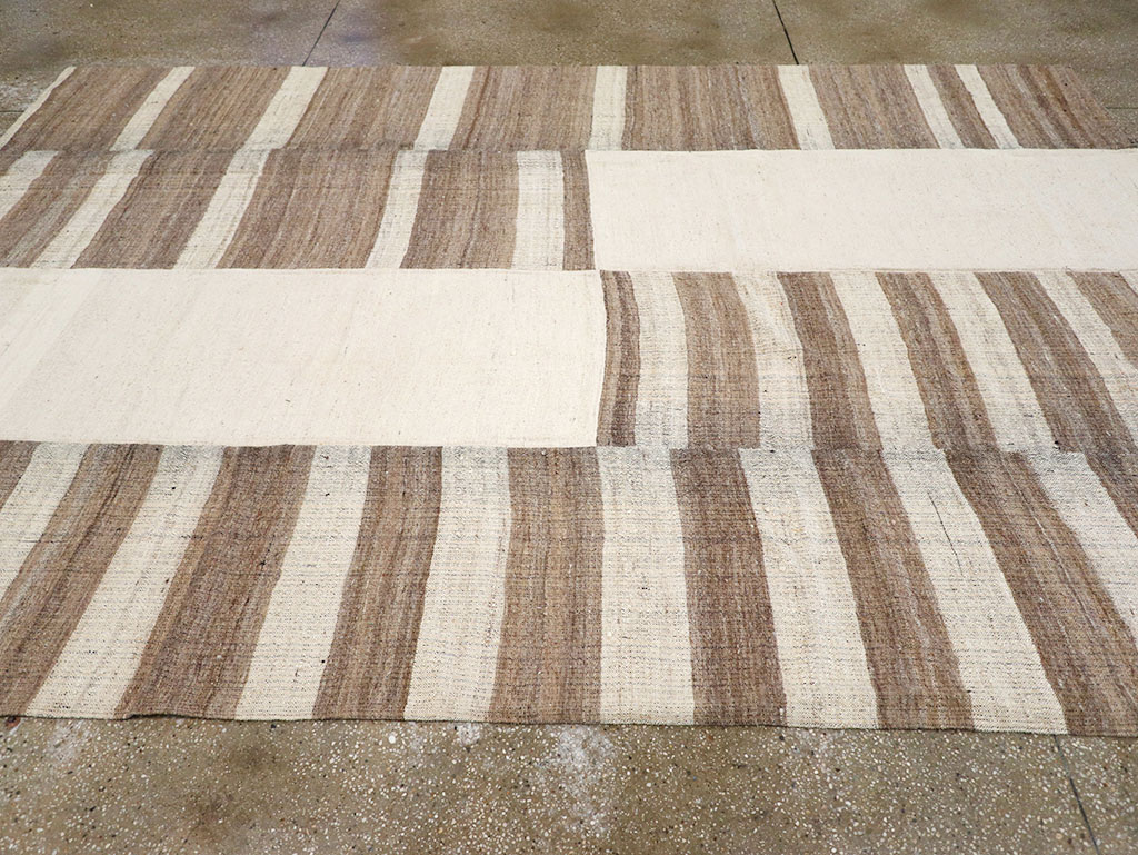 Vintage Persian Flatweave Kilim Room Size Carpet, No.32594 - Gss