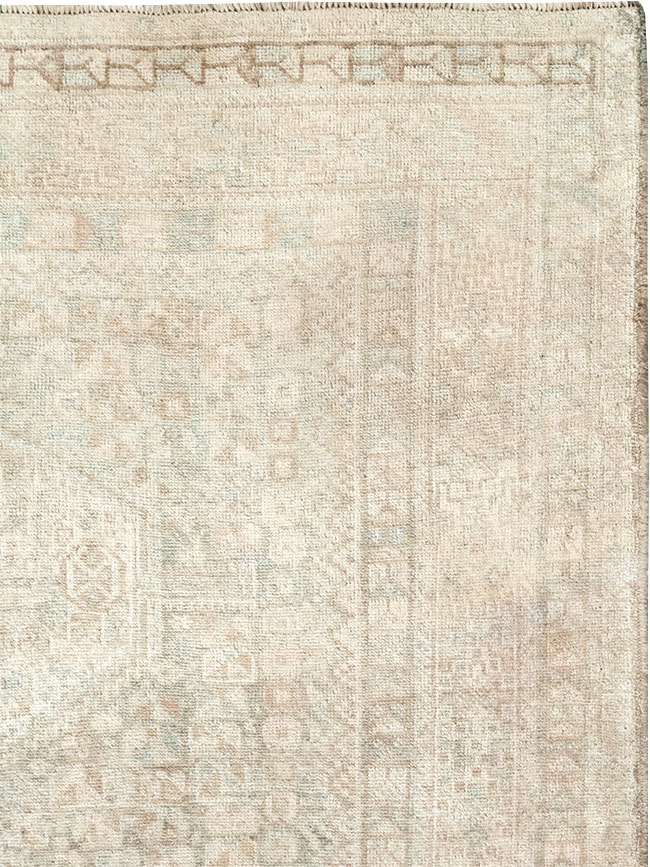 Vintage Persian Shiraz Accent Rug, No.32598 - Gss