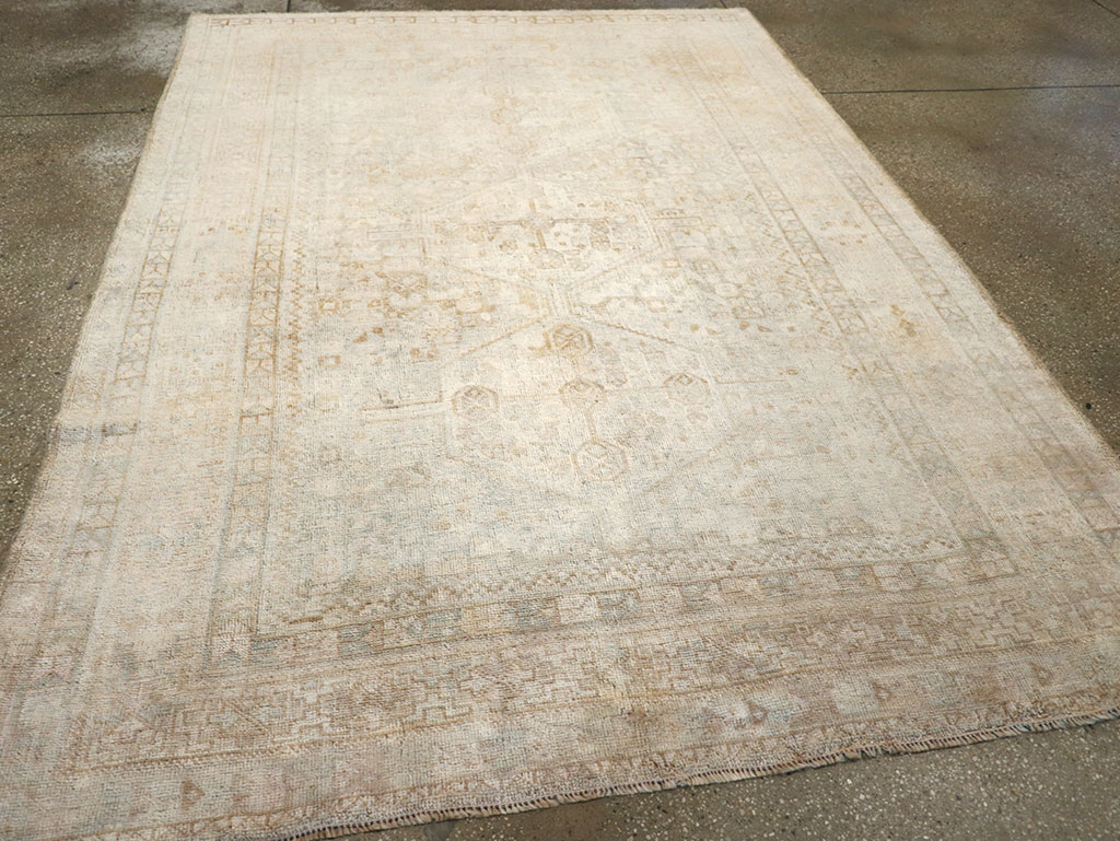 Vintage Persian Shiraz Accent Rug, No.32598 - Gss