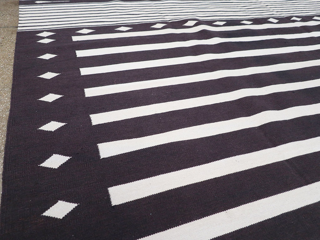 Modern Indian Flatweave Dhurrie Room Size Carpet, No.32616 - Gss