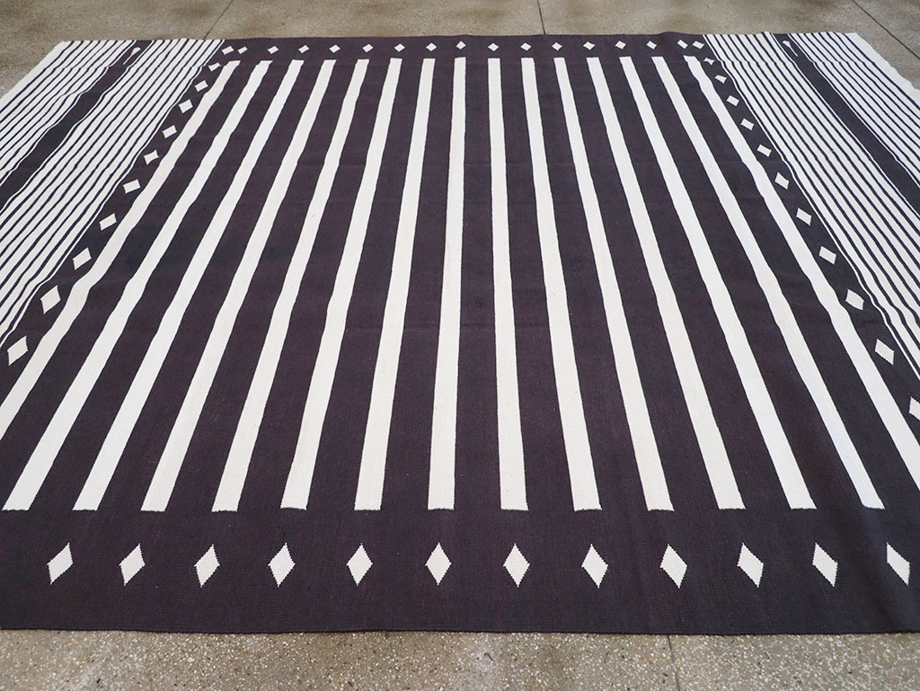 Modern Indian Flatweave Dhurrie Room Size Carpet, No.32616 - Gss