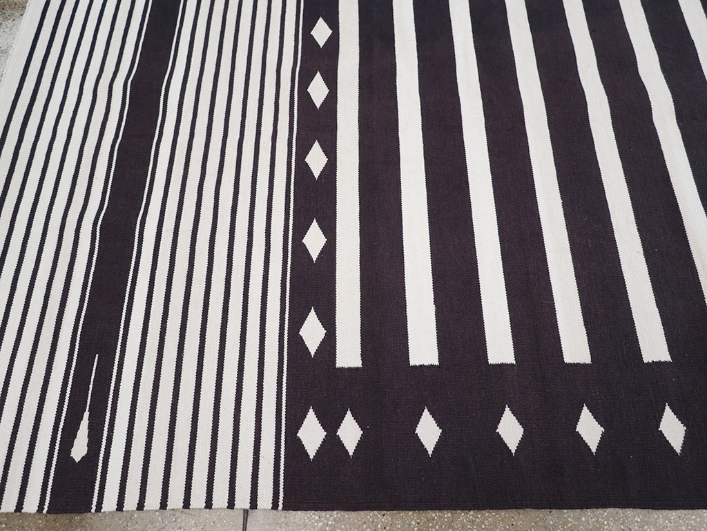 Modern Indian Flatweave Dhurrie Room Size Carpet, No.32616 - Gss