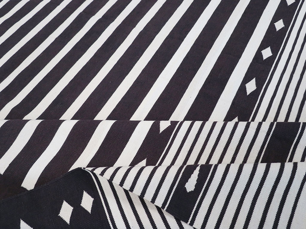 Modern Indian Flatweave Dhurrie Room Size Carpet, No.32616 - Gss