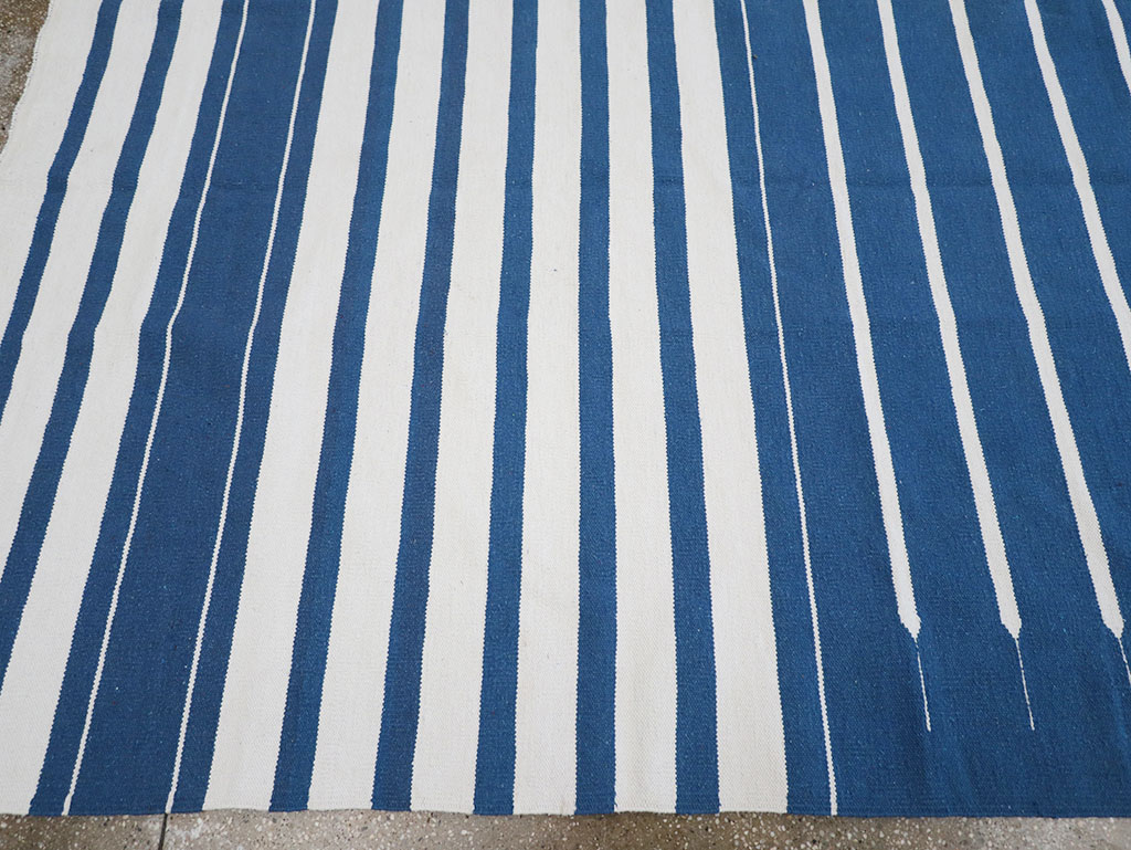 Modern Indian Flatweave Dhurrie Room Size Carpet, No.32619 - Gss