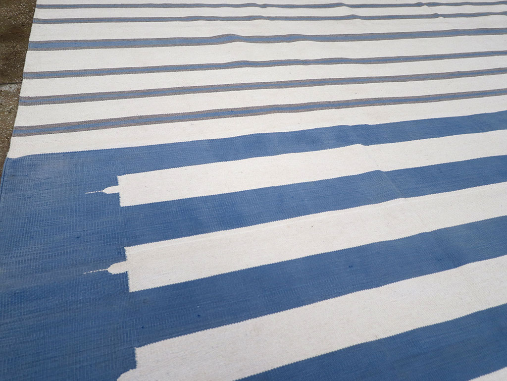 Modern Indian Flatweave Dhurrie Room Size Carpet, No.32622 - Gss