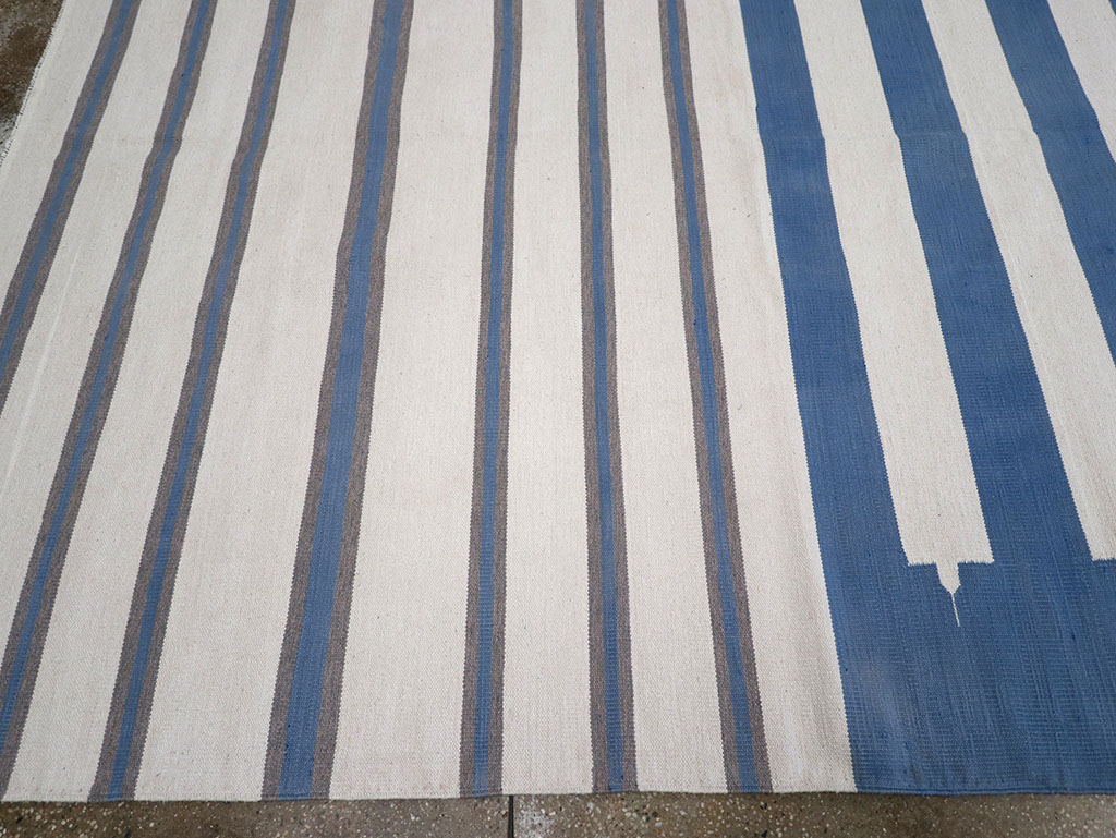 Modern Indian Flatweave Dhurrie Room Size Carpet, No.32622 - Gss