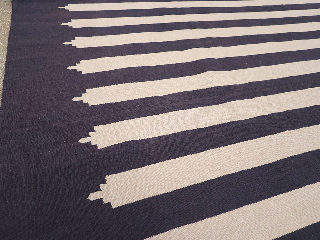 Modern Indian Flatweave Dhurrie Room Size Carpet, No.32624 - Gss