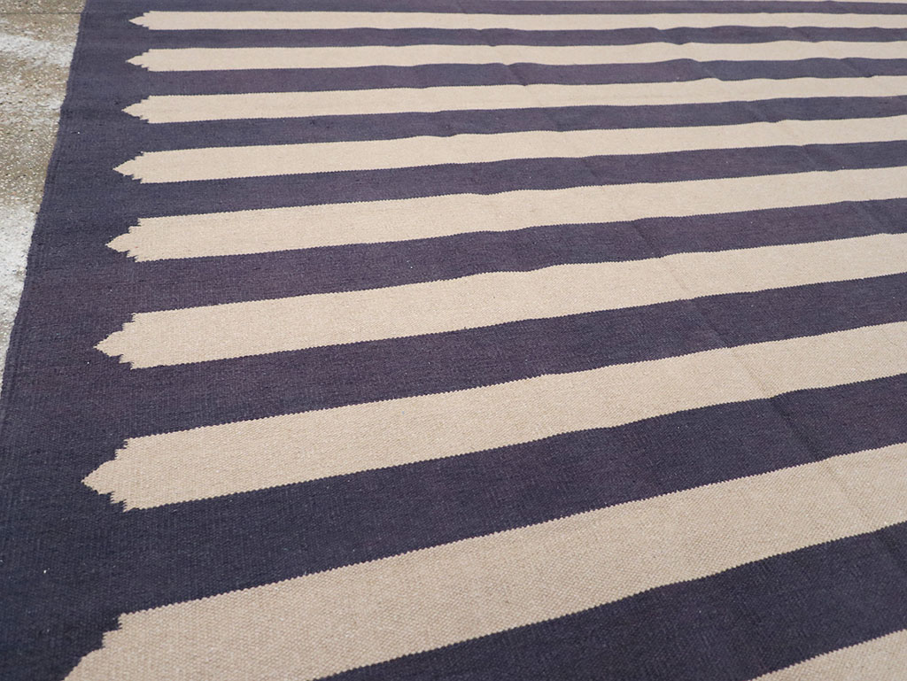 Modern Indian Flatweave Dhurrie Room Size Carpet, No.32630 - Gss