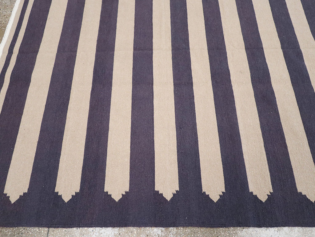 Modern Indian Flatweave Dhurrie Room Size Carpet, No.32630 - Gss