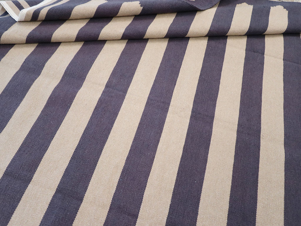 Modern Indian Flatweave Dhurrie Room Size Carpet, No.32630 - Gss