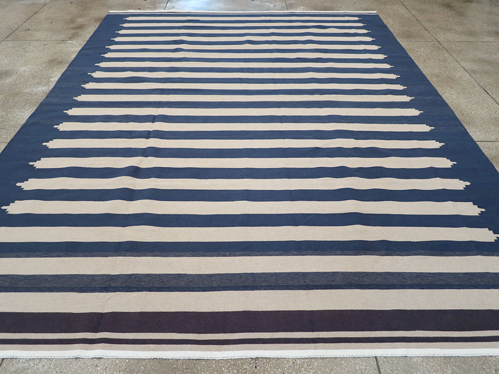 Modern Indian Cotton Dhurrie Room Size Carpet, No.32631 - Gss