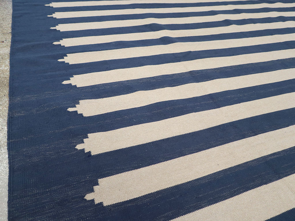 Modern Indian Cotton Dhurrie Room Size Carpet, No.32631 - Gss