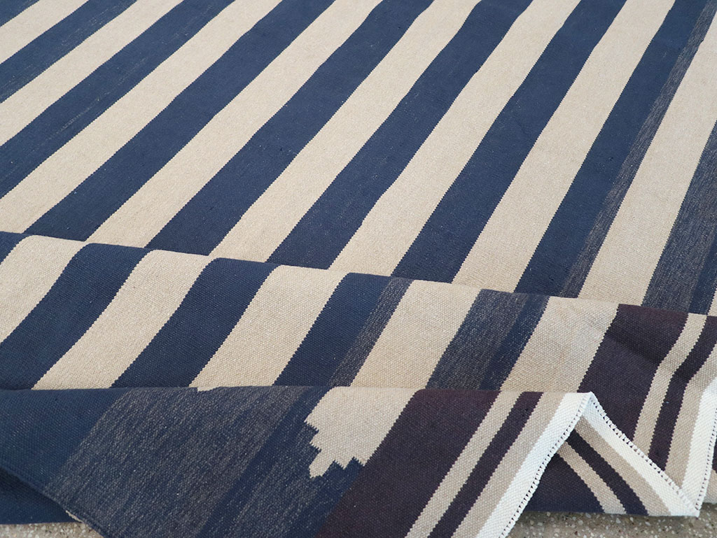 Modern Indian Cotton Dhurrie Room Size Carpet, No.32631 - Gss