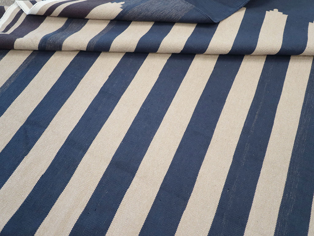 Modern Indian Cotton Dhurrie Room Size Carpet, No.32631 - Gss