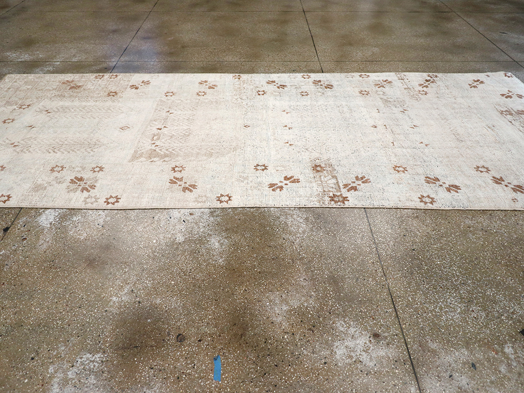 Vintage Turkish Anatolian Wide Gallery Runner, No.32663 - Gss