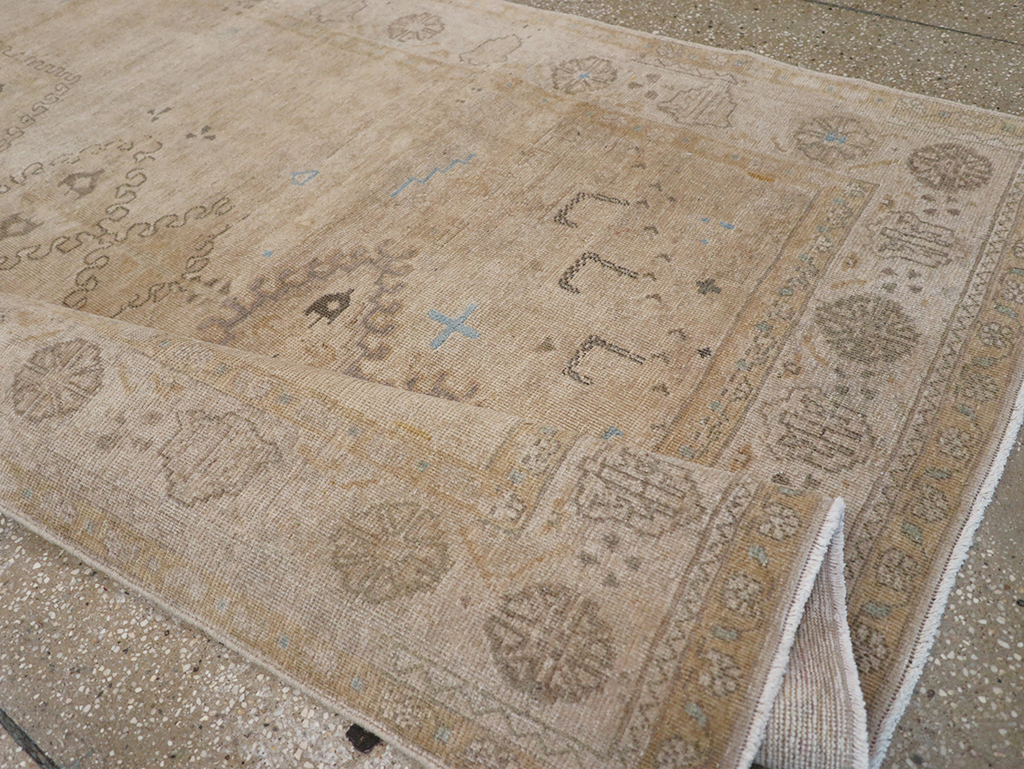 Vintage Persian Veece Accent Carpet, No.32904 - Gss