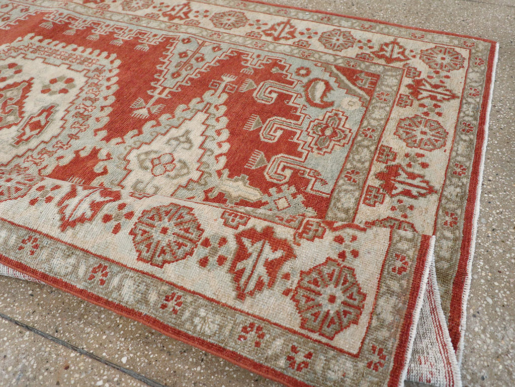 Vintage Persian Veece Accent Rug, No.32906 - Gss