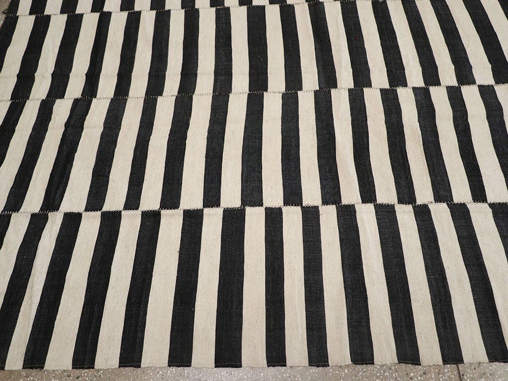 Modern Persian Flatweave Kilim Large Room Size Carpet, No.32917 - Gss