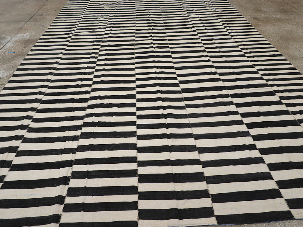 Modern Persian Flatweave Kilim Large Room Size Carpet, No.32917 - Gss