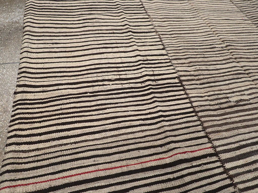 Vintage Persian Flatweave Kilim Room Size Carpet, No.32918 - Gss