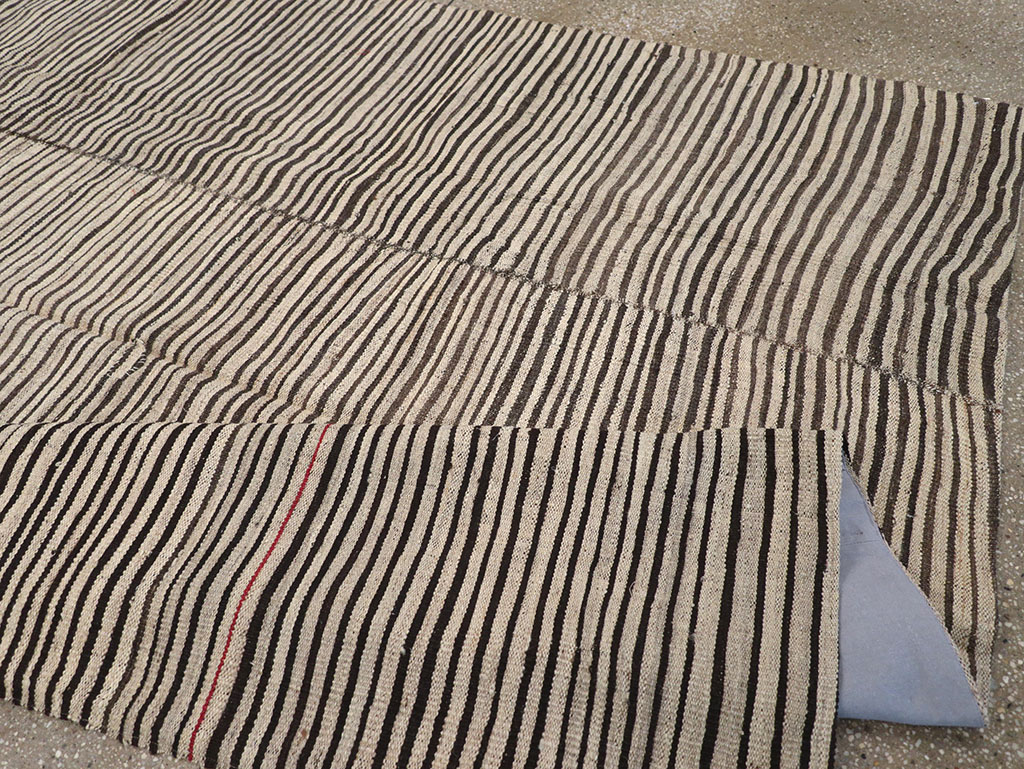 Vintage Persian Flatweave Kilim Room Size Carpet, No.32918 - Gss