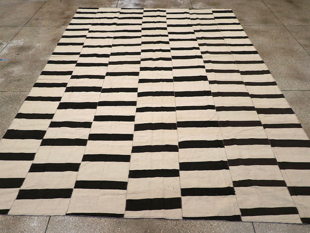 Modern Persian Flatweave Kilim Room Size Carpet, No.32922 - Gss