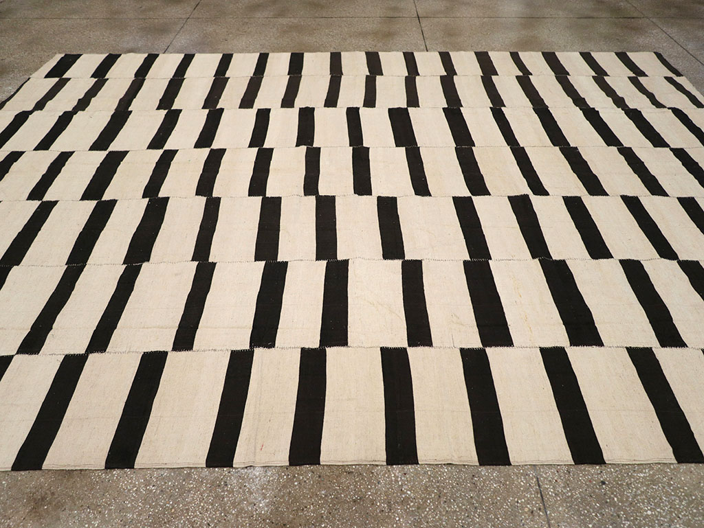 Modern Persian Flatweave Kilim Room Size Carpet, No.32922 - Gss