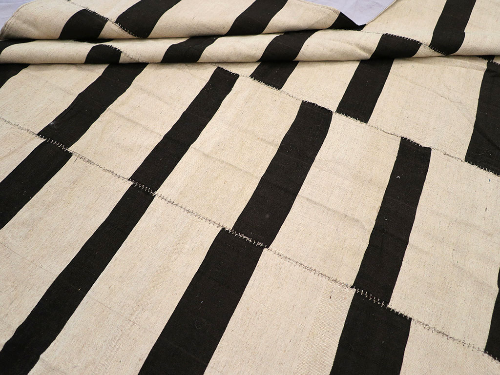 Modern Persian Flatweave Kilim Room Size Carpet, No.32922 - Gss