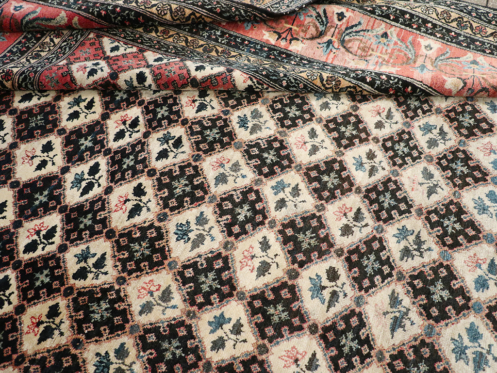 Vintage Persian Bakhtiari Room Size Carpet, No.32934 - Gss