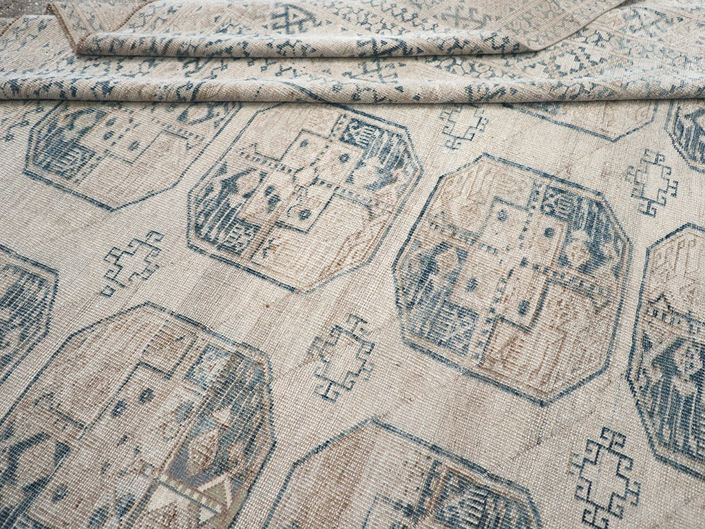 Vintage Central Asian Turkoman Room Size Carpet, No.32945 - Gss