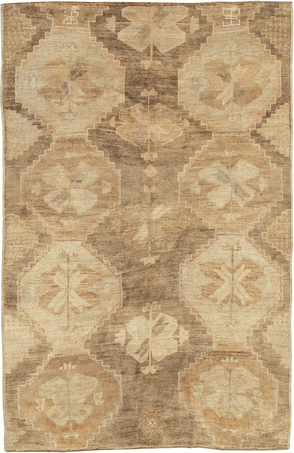 Vintage Turkish Anatolian Accent Rug, No.32973 - Gss