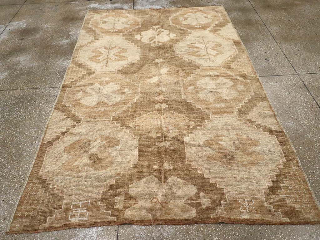 Vintage Turkish Anatolian Accent Rug, No.32973 - Gss