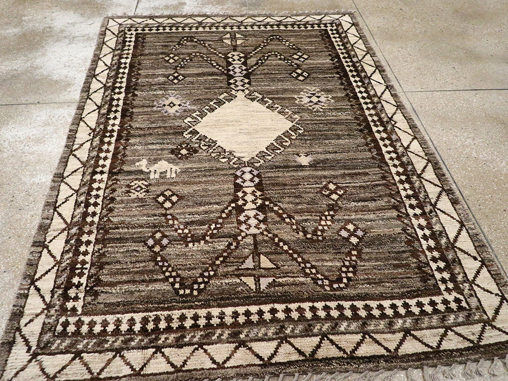 Modern Persian Gabbeh Accent Rug, No.32995 - Gss