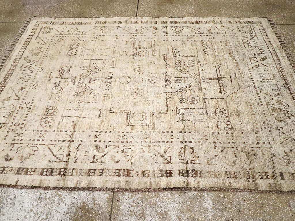 Modern Persian Gabbeh Accent Rug, No.32996 - Gss