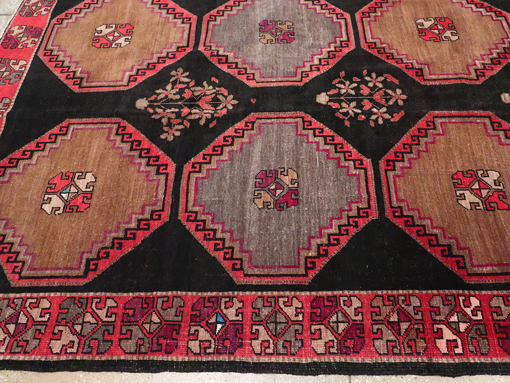 Vintage Turkish Anatolian Large Carpet, No.33004 - Gss