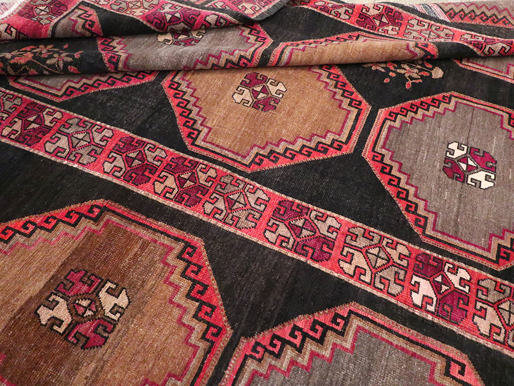 Vintage Turkish Anatolian Large Carpet, No.33004 - Gss