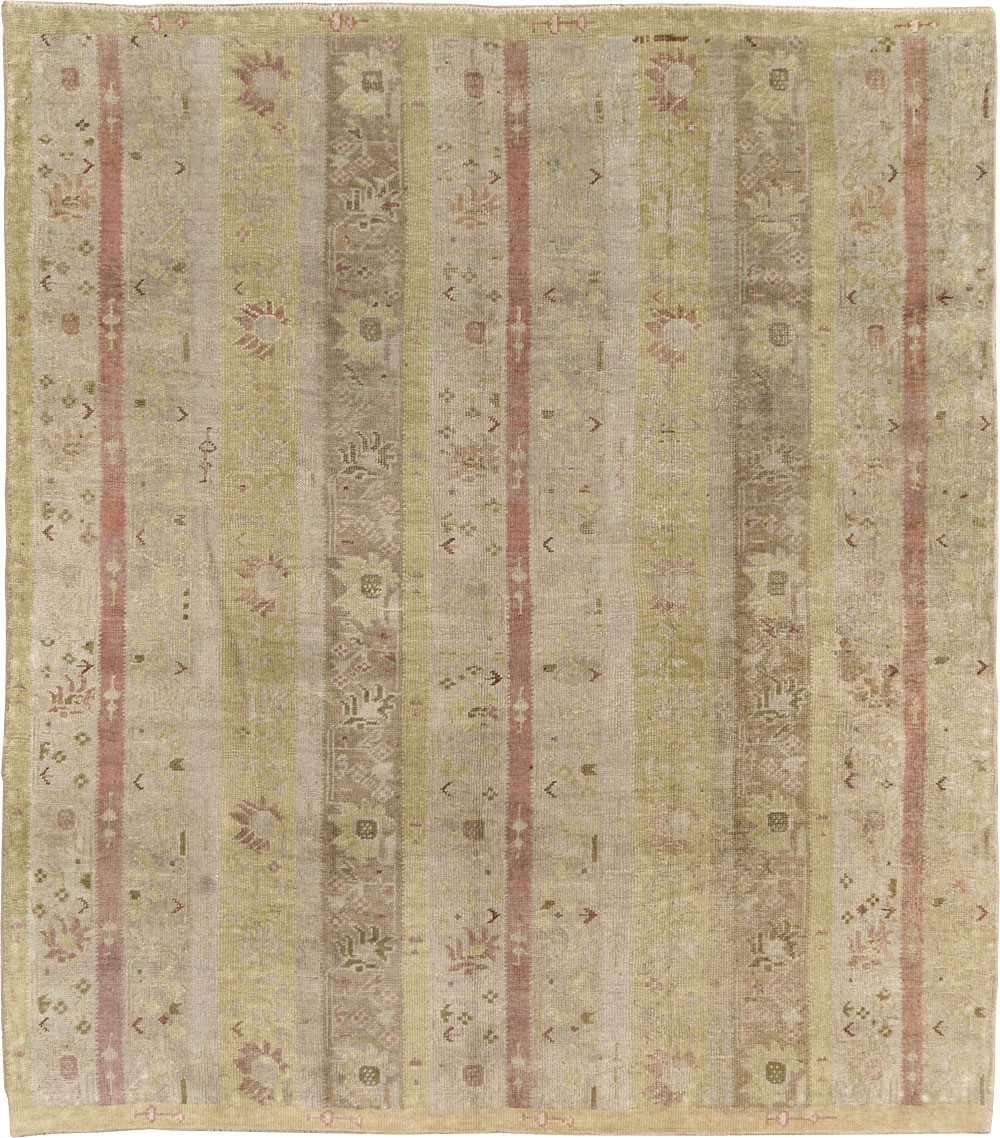 Antique Turkish Ghiordes Room Size Carpet, No.33020 - Gss