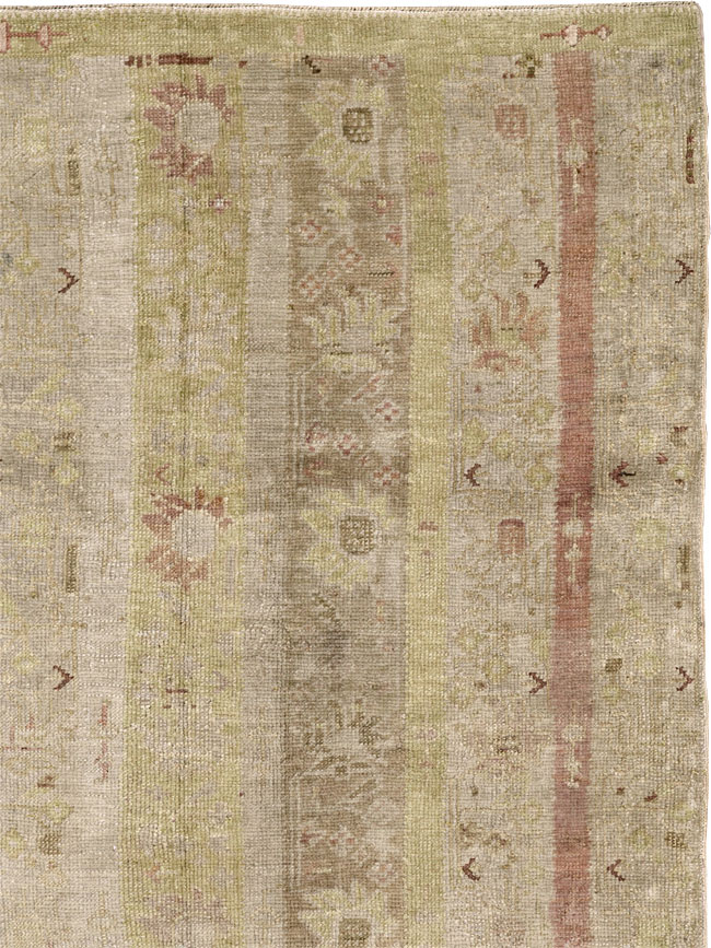 Antique Turkish Ghiordes Room Size Carpet, No.33020 - Gss