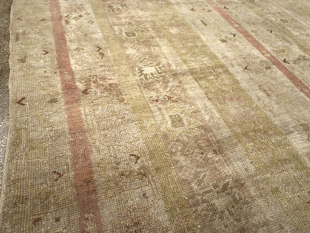 Antique Turkish Ghiordes Room Size Carpet, No.33020 - Gss