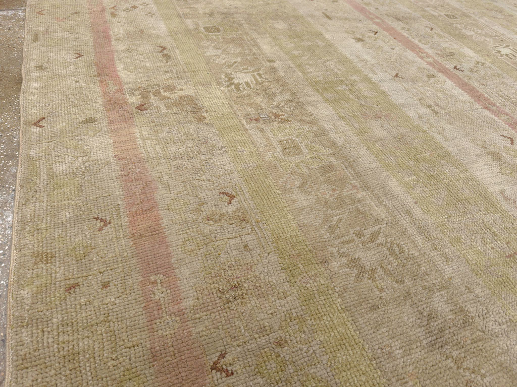 Antique Turkish Ghiordes Room Size Carpet, No.33020 - Gss